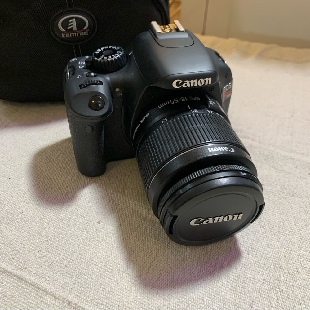 SOLD Canon Rebel EOS T2i / 18-55mm Lens / Accessories / Camera Bag